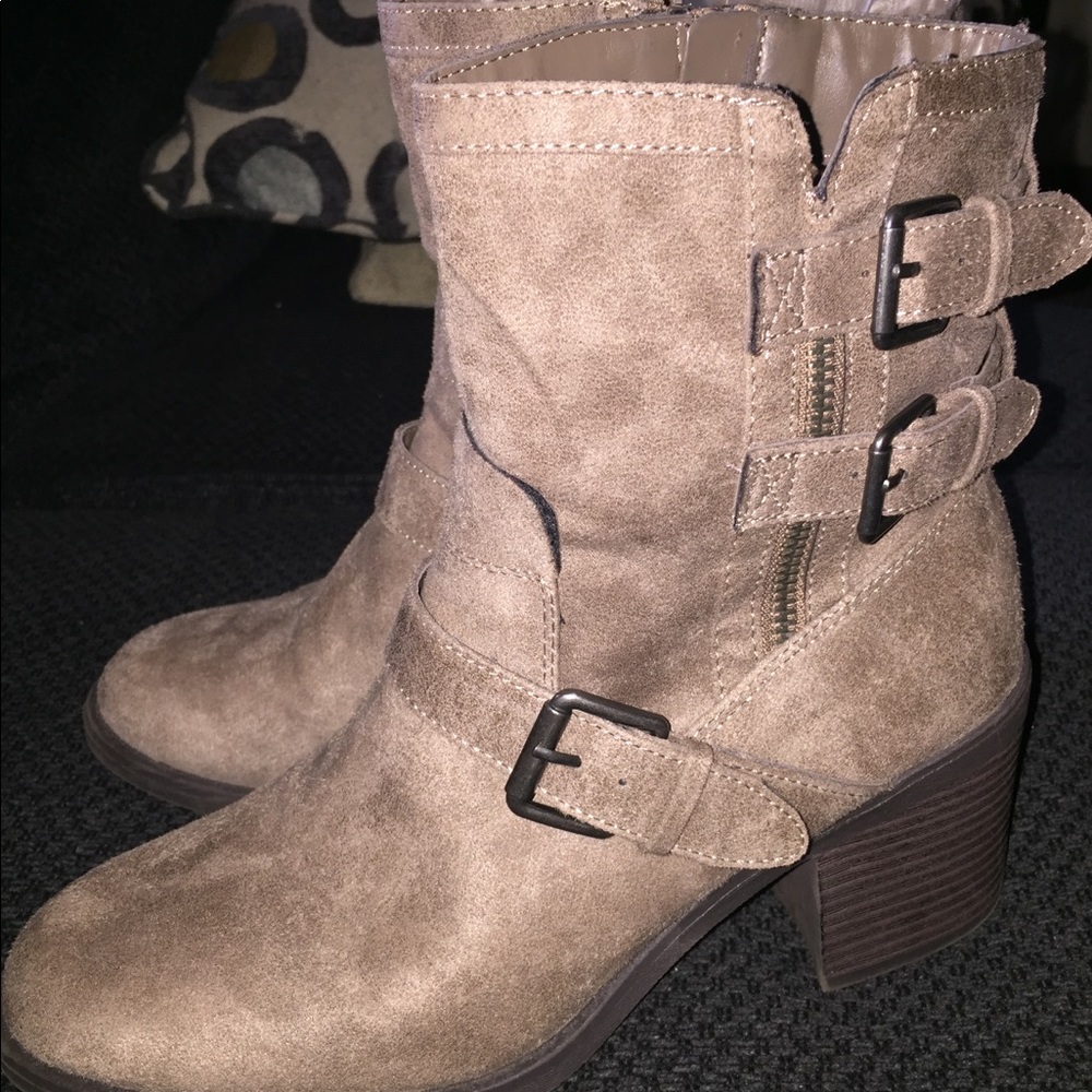 Ankle boots